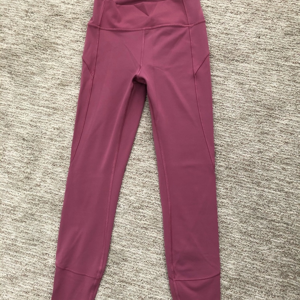 Lululemon In Movement Tight size 6